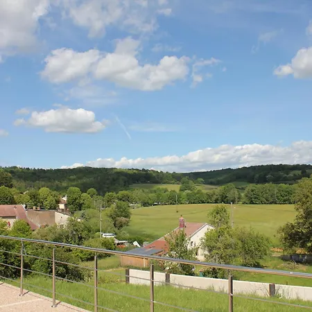 De La Vallée Des Dames Hébergement de vacances *