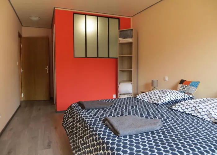 De La Vallee Des Dames *